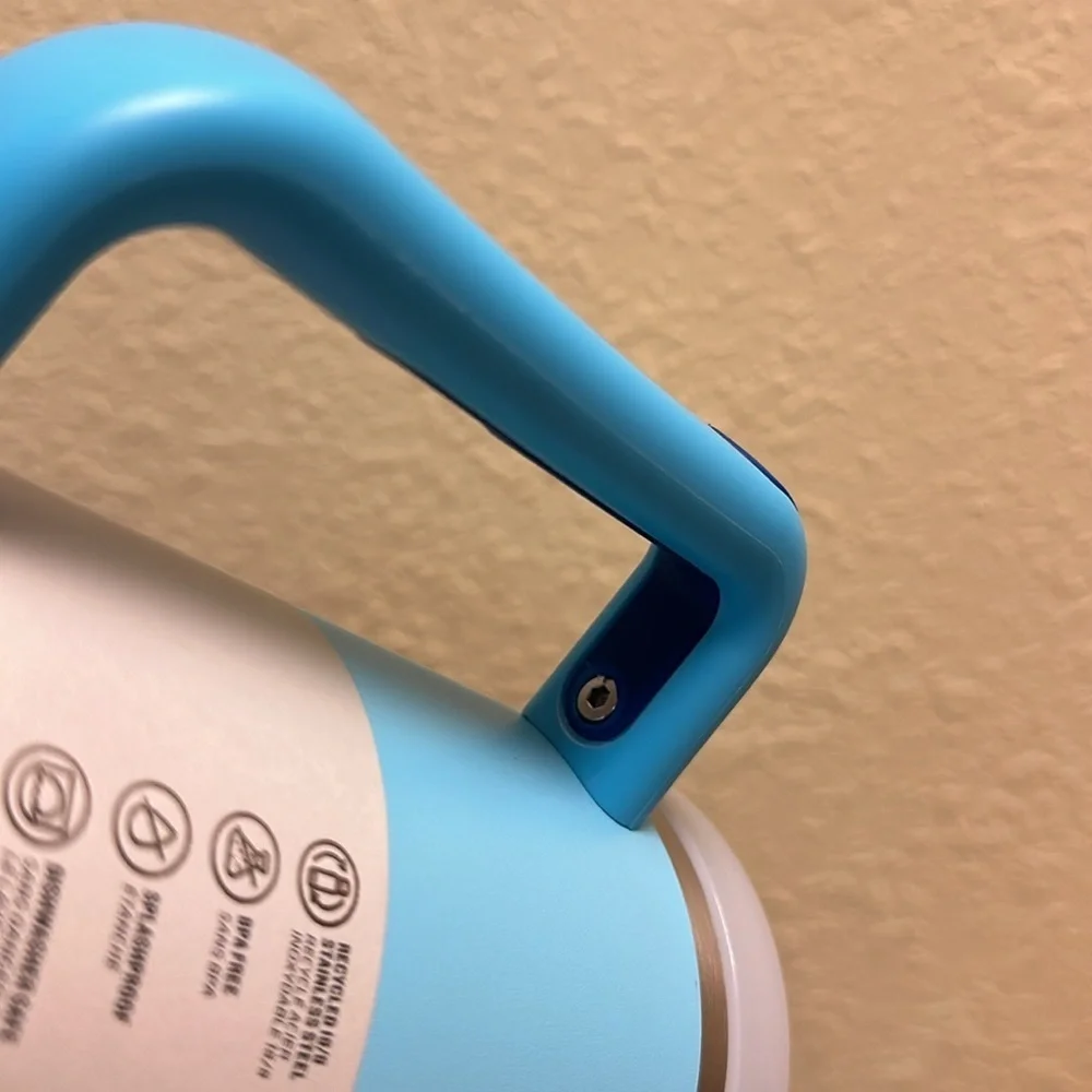 Stanley Pool Blue 40z - Picture 8 of 9